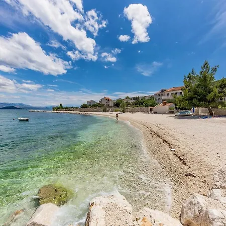 Apartment Arbanija 14825b Trogir