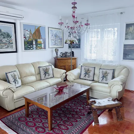 Arbanija 14825b * Trogir