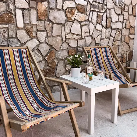 Arbanija 14825b * Trogir