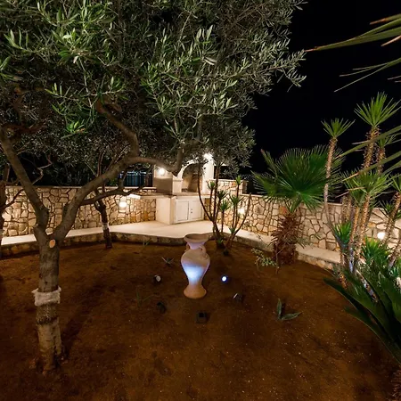 Arbanija 14825b Apartmán